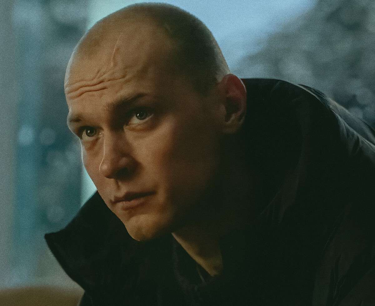 В Сети появилось фото Юры Борисова с «пророчеством» о провале в Голливуде