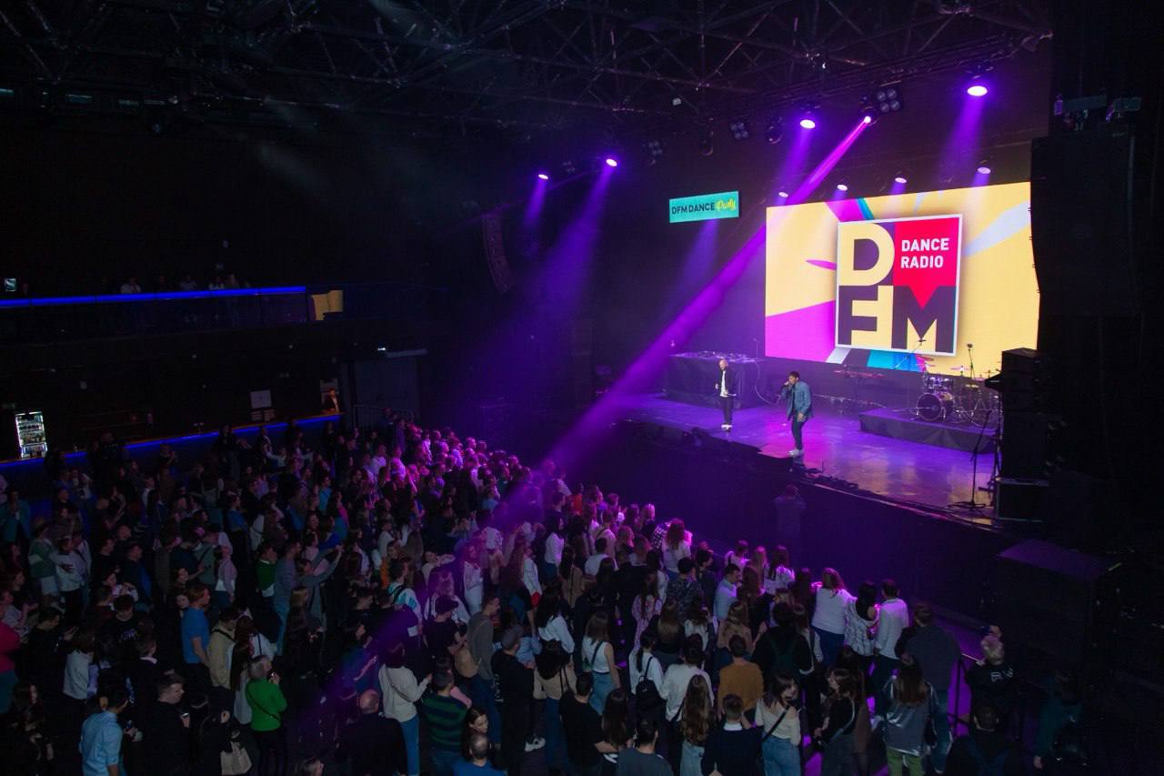Радио DFM приглашает друзей на невероятную DFM Dance Party Радио DFM приглашает друзей на невероятную DFM Dance Party