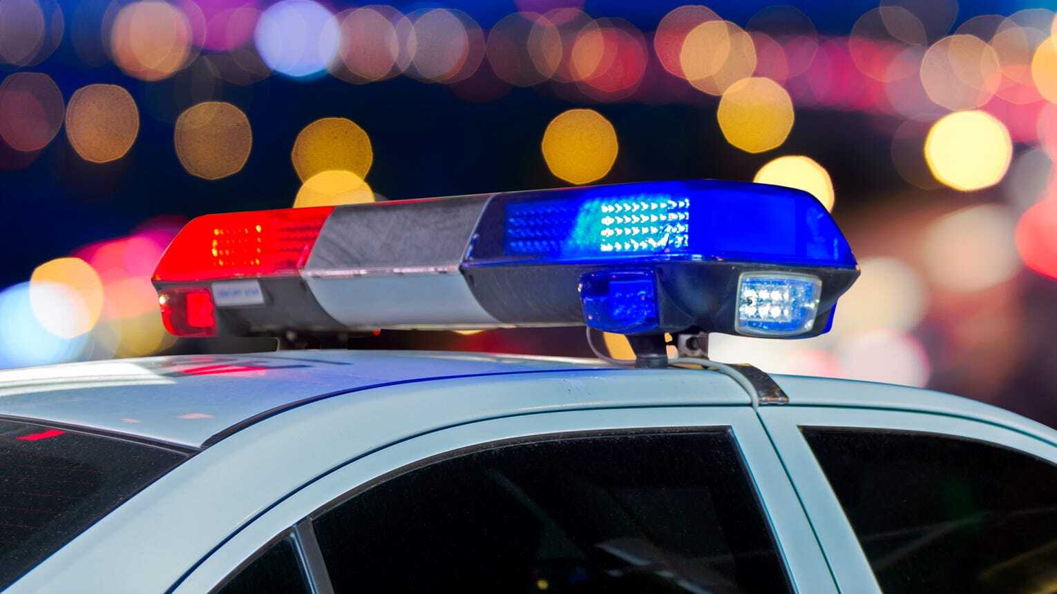 CBS News: сотрудник компании Delta Air Lines попал под грузовик с едой