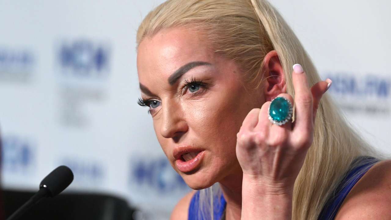 Волочкова устроила истерику на шоу Волочкова устроила истерику на шоу