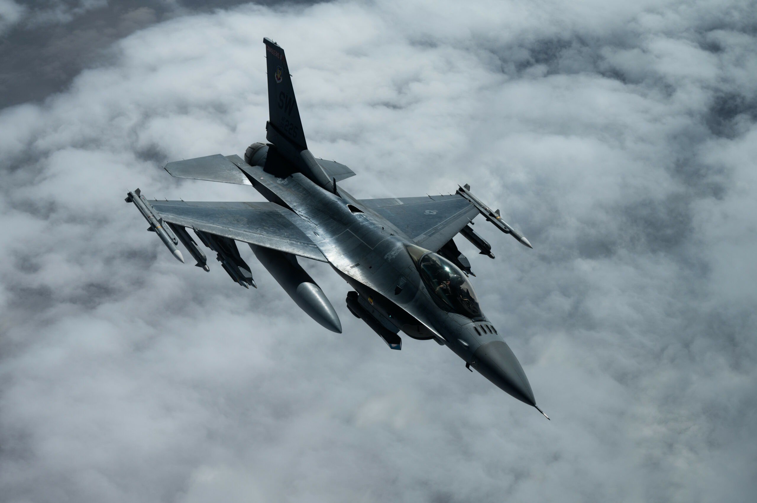 Forbes: Трамп лишил Украину поддержки самолетов F-16 Forbes: Трамп лишил Украину поддержки самолетов F-16