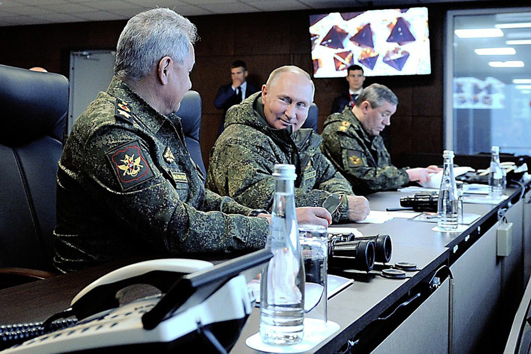 «Рыбарь»: Путин в военной форме дал ответ на издевательское предложение мира «Рыбарь»: Путин в военной форме дал ответ на издевательское предложение мира