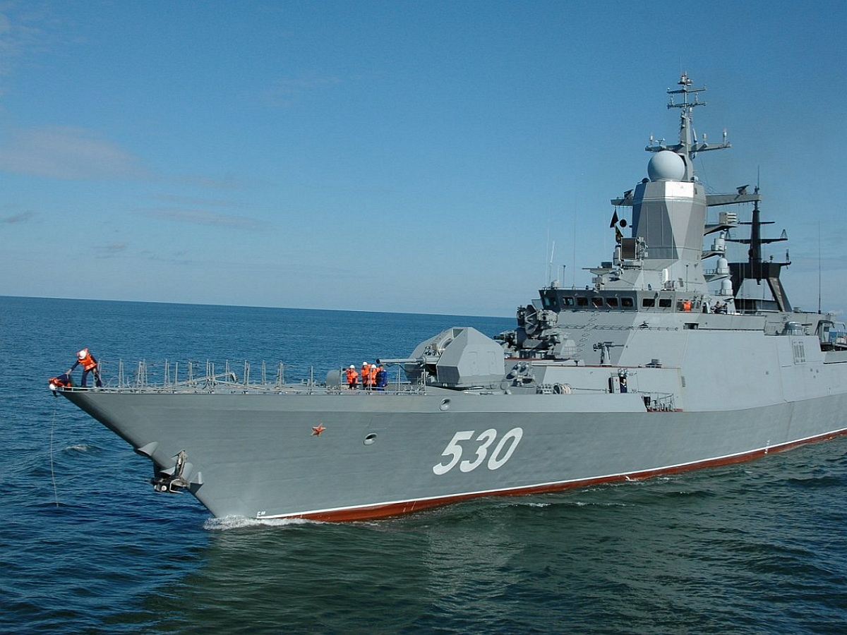 Конвой ВМФ прошел через Ла-Манш: британские военные подняли разведчик Конвой ВМФ прошел через Ла-Манш: британские военные подняли разведчик