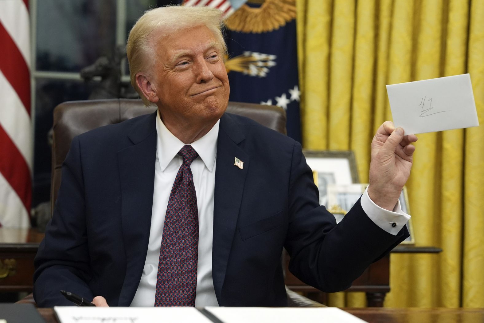 Уиткофф: Трамп хочет сблизить стороны конфликта и прекратить гибель людей Уиткофф: Трамп хочет сблизить стороны конфликта и прекратить гибель людей