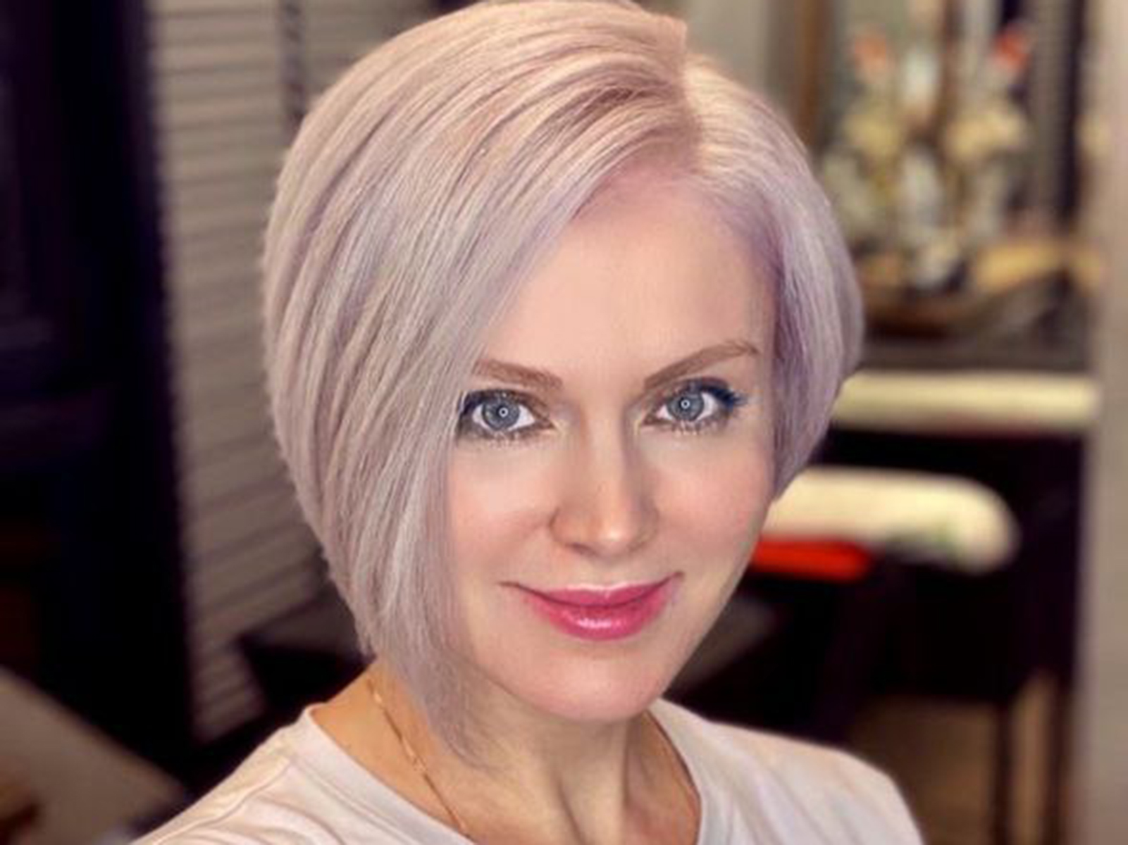 Певица Натали напугала фанатов и объяснила, зачем купила место на кладбище