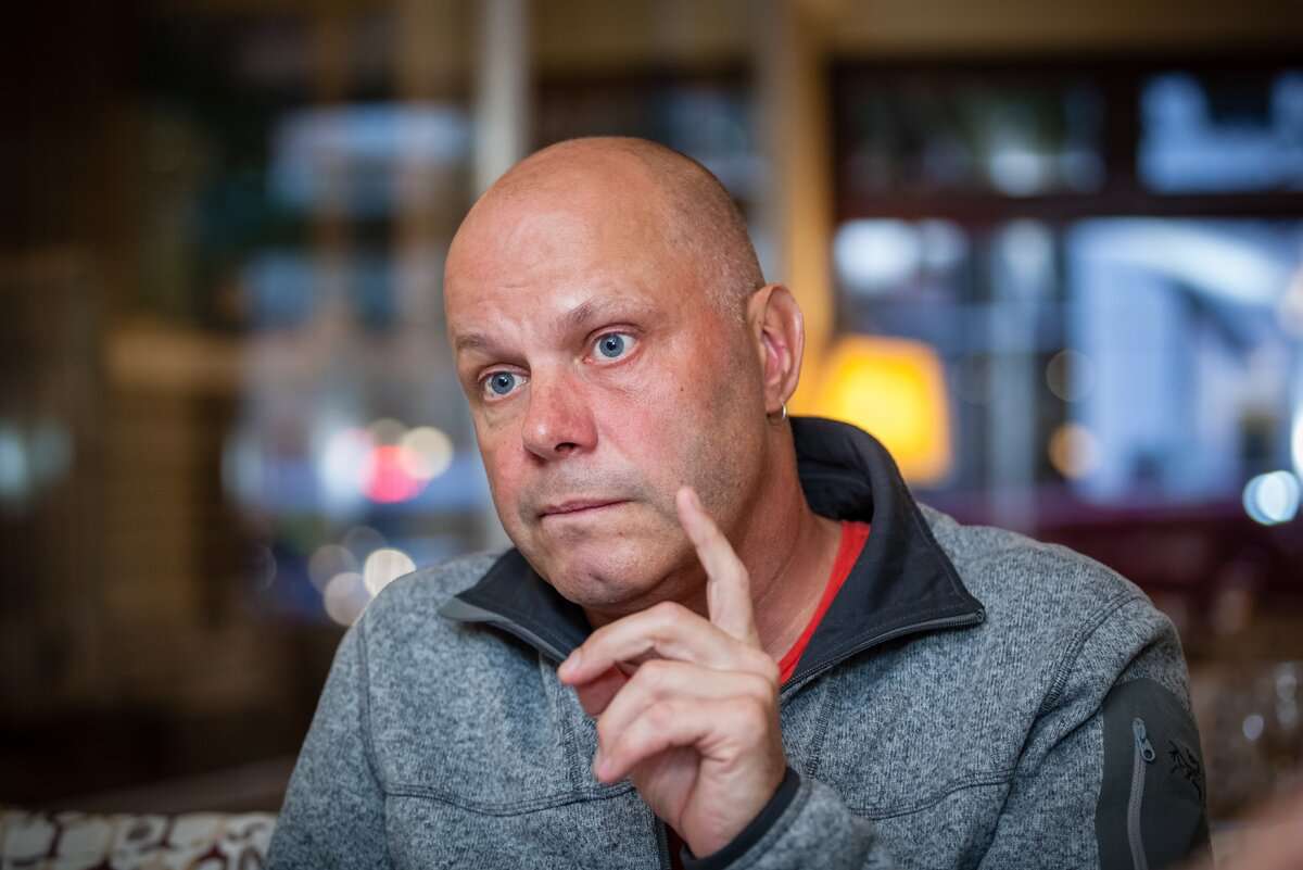 Кортнев прокомментировал то, что его заблюрили в фильме Кортнев прокомментировал то, что его заблюрили в фильме