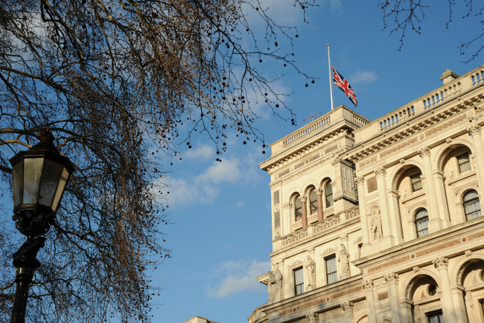 Белик: Лондон перешел к новой тактике против России