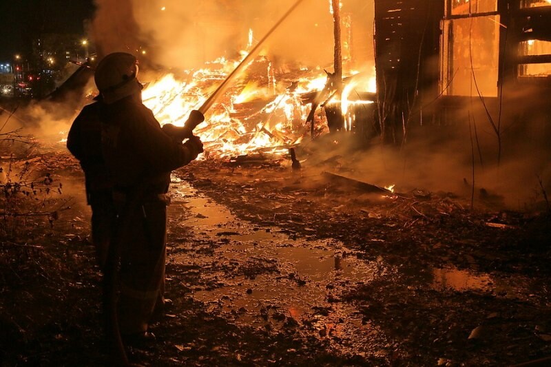 Mash: неизвестные подожгли дом главного имама Ростовской области Бикмаева