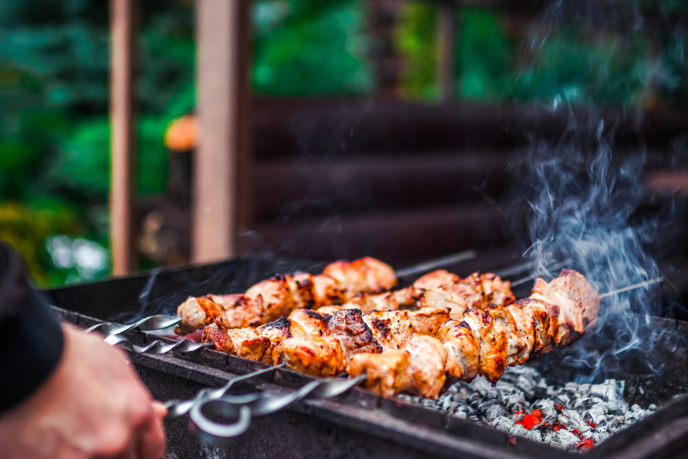 Экономист Бутырина заявила о подорожании шашлыка к майским праздникам на 10–20%