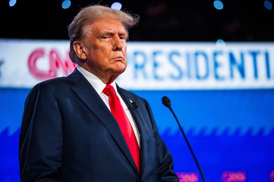 Трамп: Зеленский должен заключить мир либо потерять всю страну