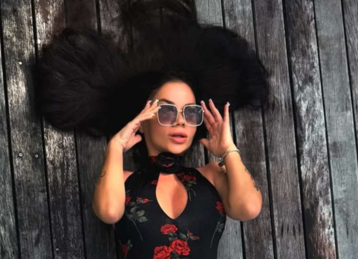 Бьянка похвасталась помолодевшими руками после уколов красоты