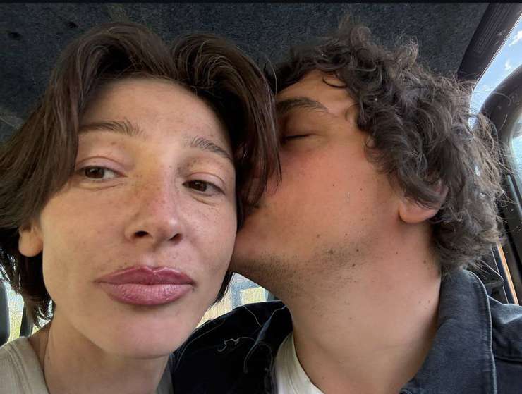 «Пошел пешком»: Ивлеева высмеяла мужа