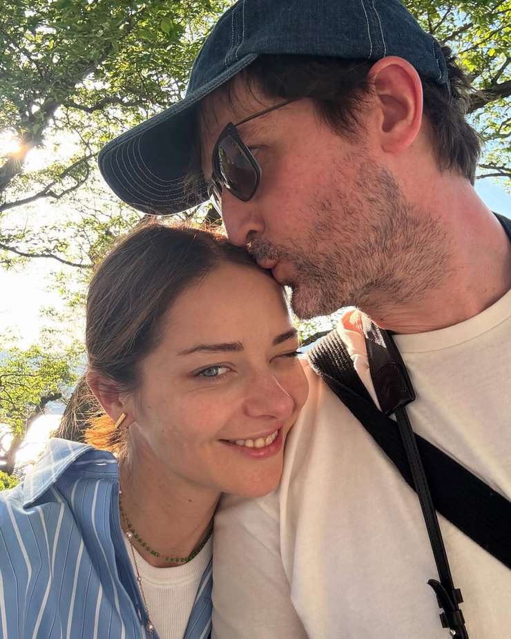 «Детки так выросли»: фото Александровой с семейного отдыха впечатлили поклонников