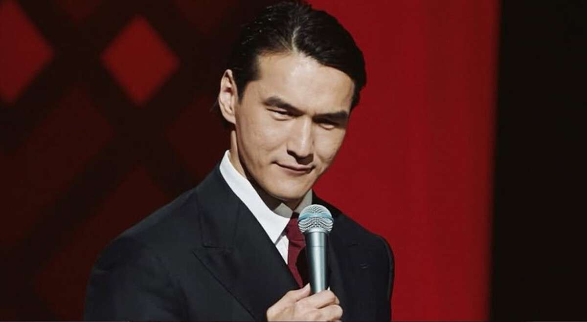 Стендапер Нурлан Сабуров оказался на грани выдворения из РФ из-за нарушения закона