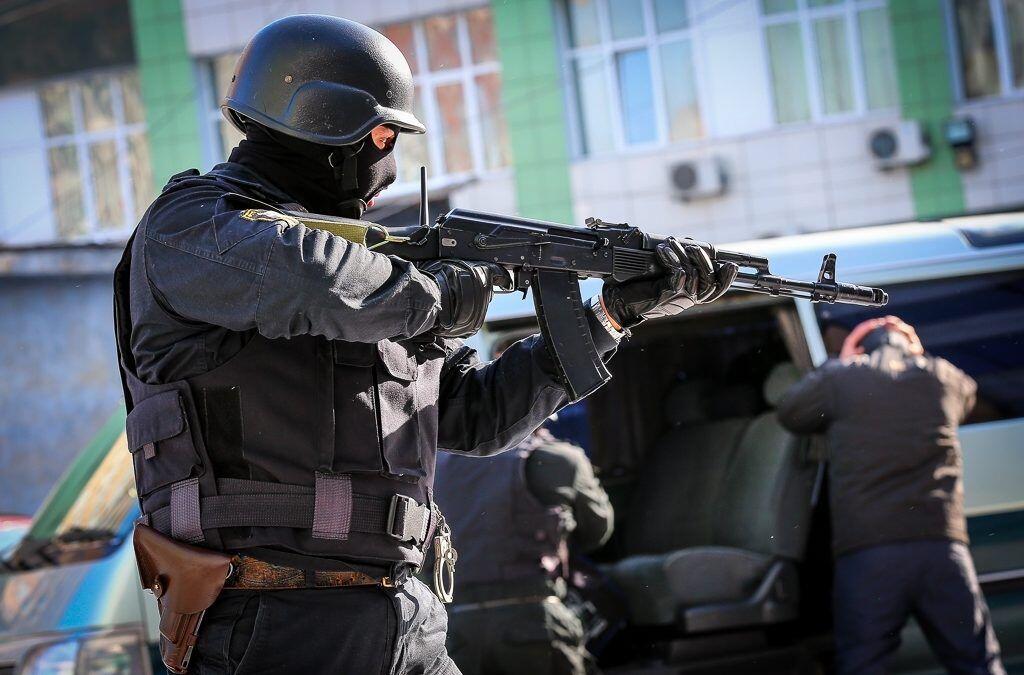 В Калининграде задержание ОПГ, вымогавшей деньги у бойцов СВО, сняли на видео В Калининграде задержание ОПГ, вымогавшей деньги у бойцов СВО, сняли на видео