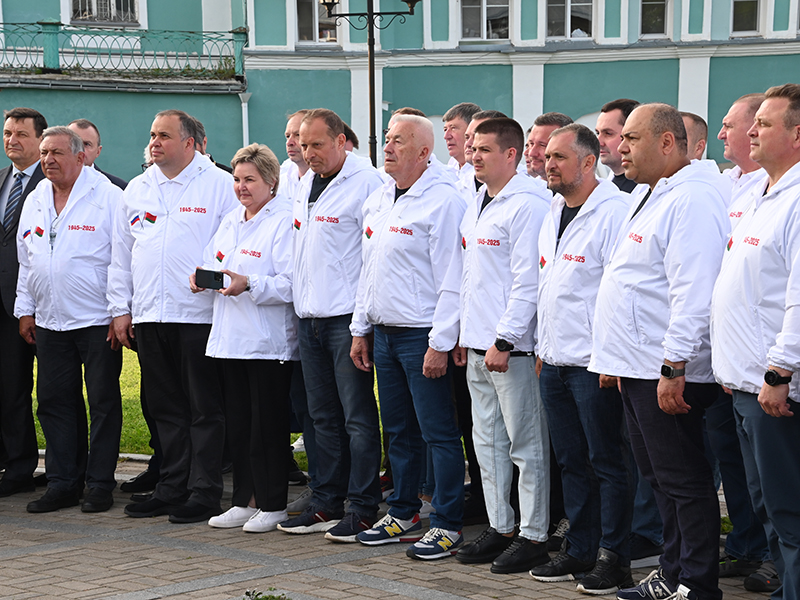 В Смоленск прибыли участники автопробега «Дорогами Победы» В Смоленск прибыли участники автопробега «Дорогами Победы»