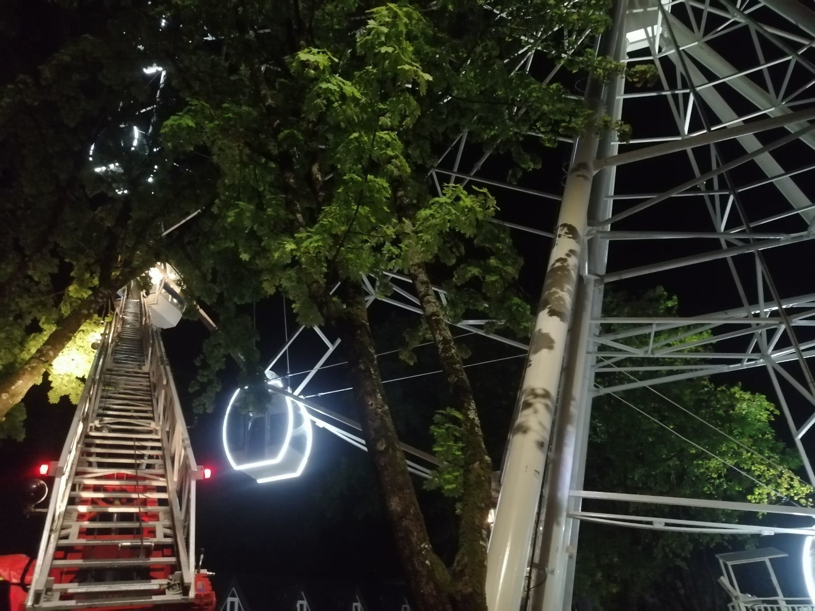 ПВО отражает атаки беспилотников на Смоленск