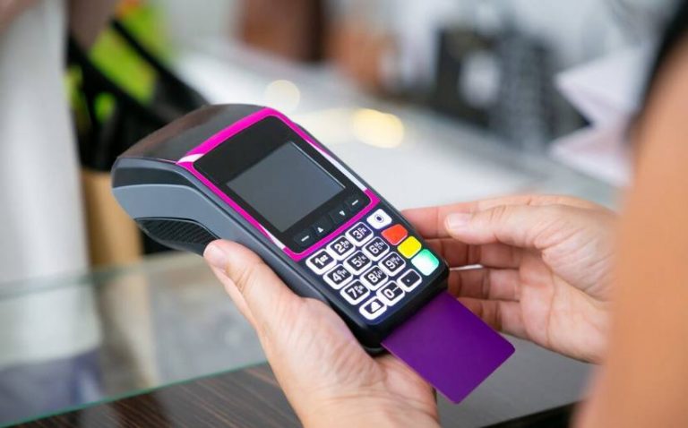 Терминал «Ростелекома» на базе ОС «Аврора» заменит иностранные