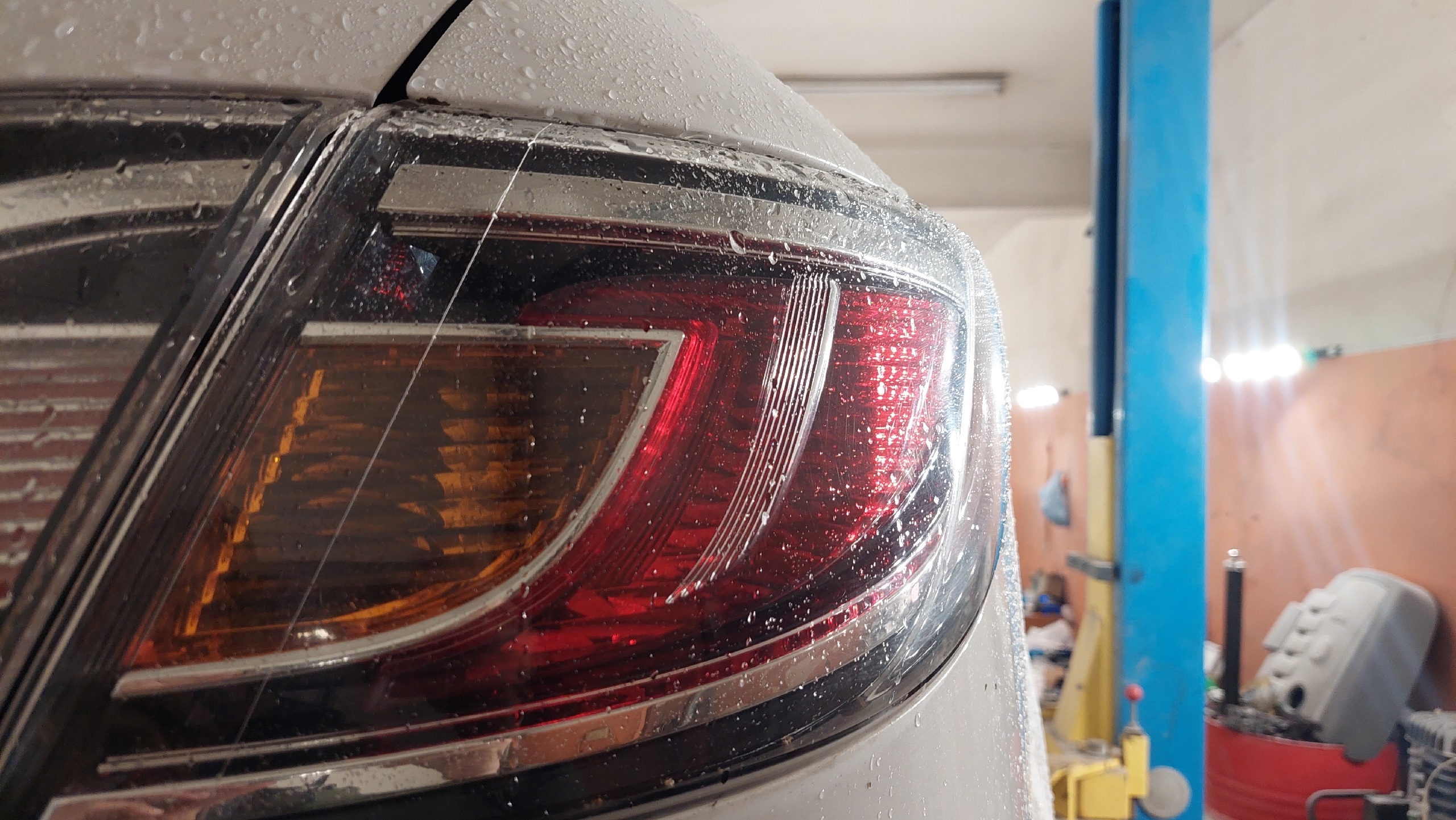 Mash: Дочь авторитета Цапка и сын прокурора протаранили дом под Таганрогом