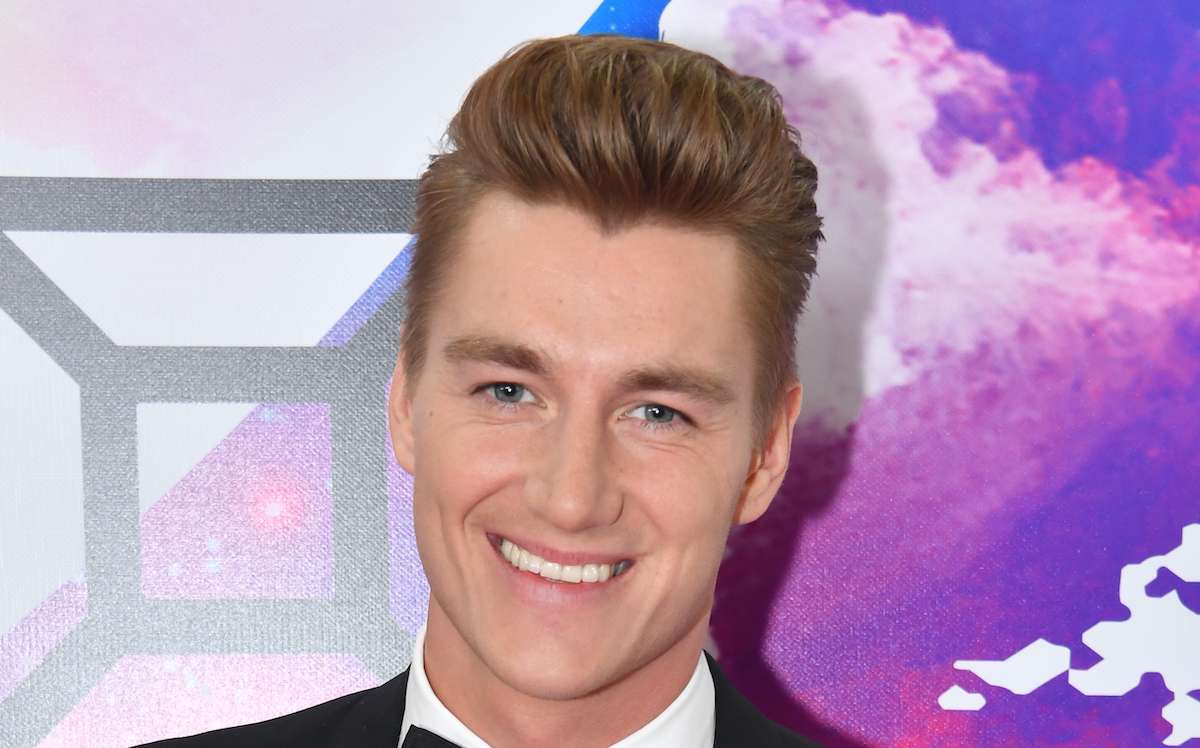 Алексей Воробьев примерил легендарный образ Андрея Миронова