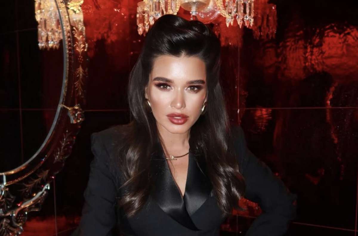 Дочь Ксении Бородиной нарисовала шрамы на лице в честь празднования Хэллоуина