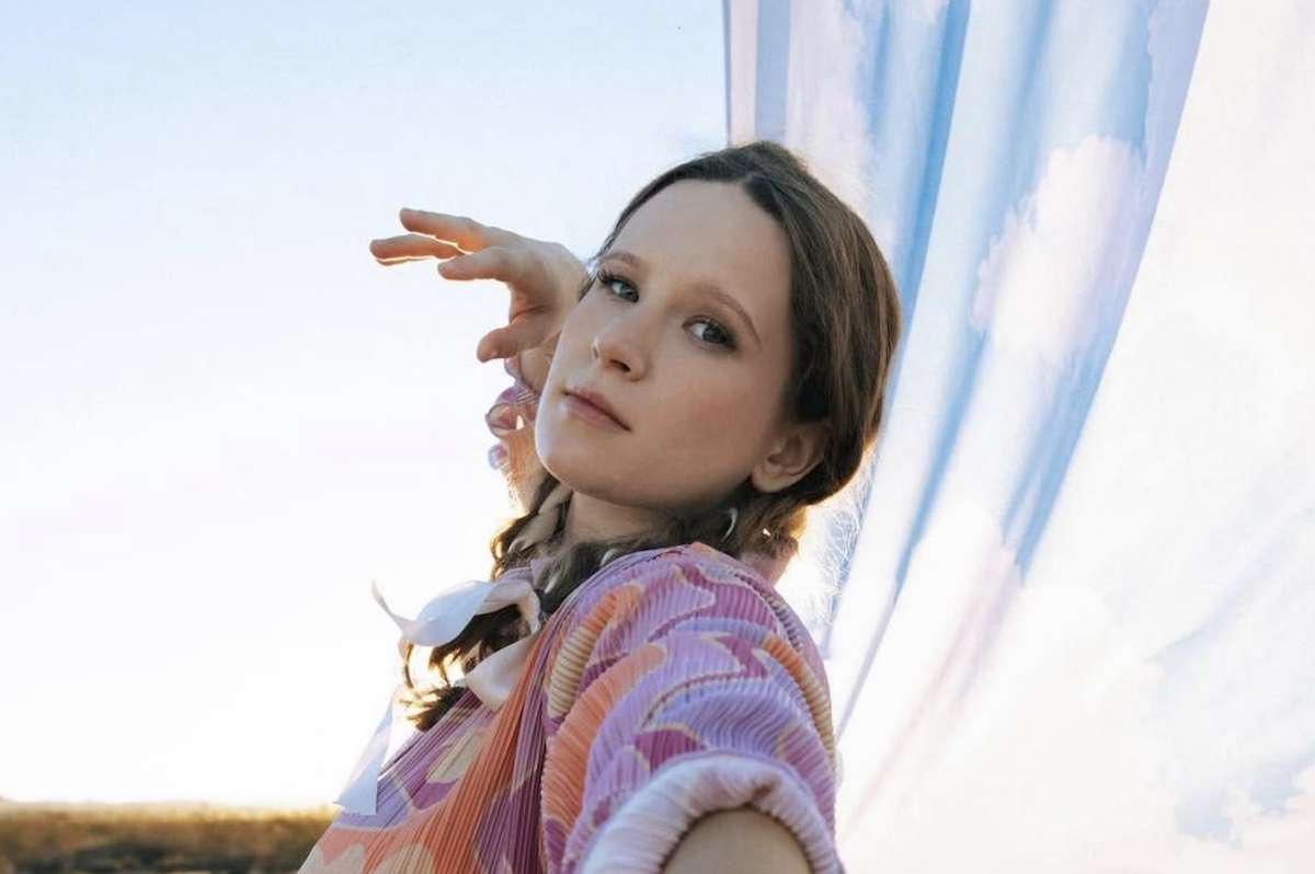 Монеточка* вышла на связь после госпитализации в Риге: «Пока плохо соображаю»